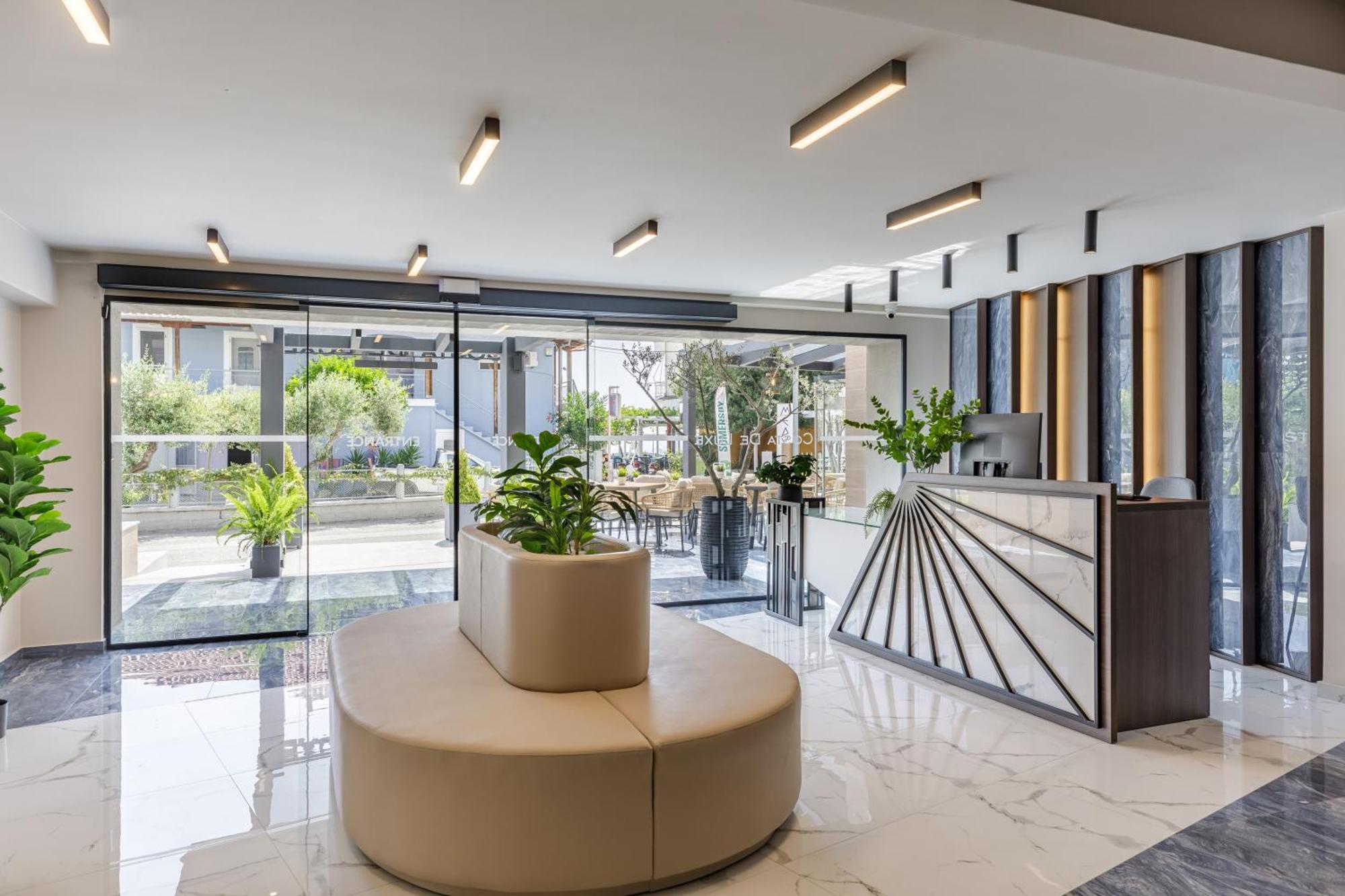 Costa De Luxe Suites Лептокарія Екстер'єр фото